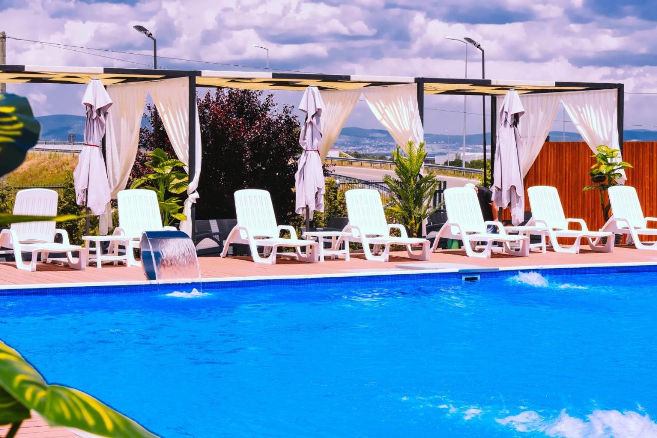 Nafron Hotel Prizren Exterior foto